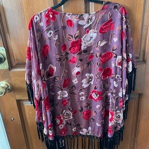 La Hearts Floral Fringe Blouse in Red and Pink